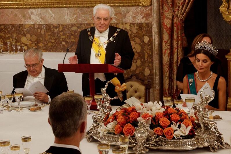 letizia, espanha, jantar de gala, tiara, joias, italia, palacio real, felipe vi