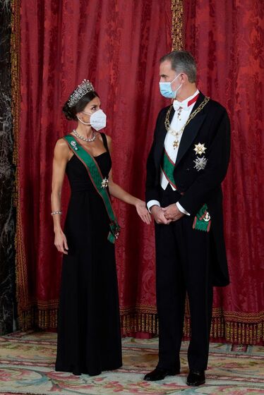 letizia, espanha, jantar de gala, tiara, joias, italia, palacio real, felipe vi
