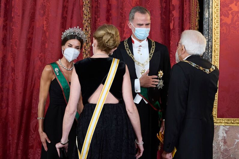 letizia, espanha, jantar de gala, tiara, joias, italia, palacio real, felipe vi