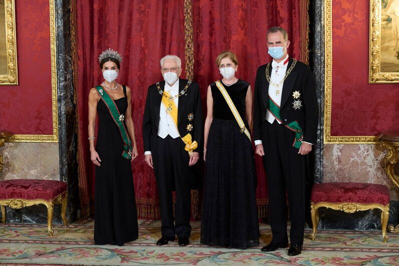 letizia, espanha, jantar de gala, tiara, joias, italia, palacio real, felipe vi