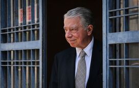 Ricardo Salgado, uma história de ascensão e queda. Padre do banqueiro alerta para abandono e solidão: "Chora a família que se desmoronou, caiu de um pedestal para o chão"