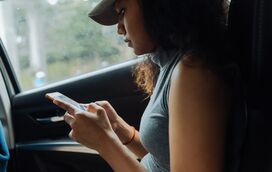 Homem detido por burla 'Olá Pai/Olá Mãe' no Whatsapp. Tinha 224 cartões telefónicos a operar em simultâneo 