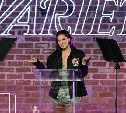 Lana Del Rey ganha prémio de artista da década mas só se fala no vestido de 15 euros que ela usou