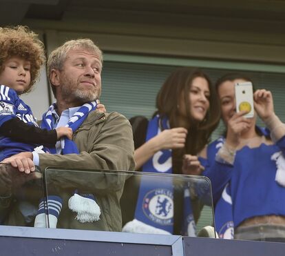 'Vítima' da guerra: Roman Abramovich afasta-se da liderança do Chelsea