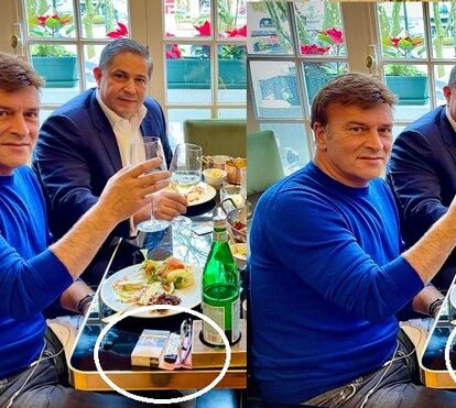 Patrão da TVI altera imagem onde está com Tony Carreira e apaga maço de cigarros 
