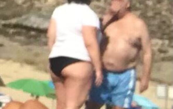 Eduardo Cabrita e a mulher na praia do Meco 