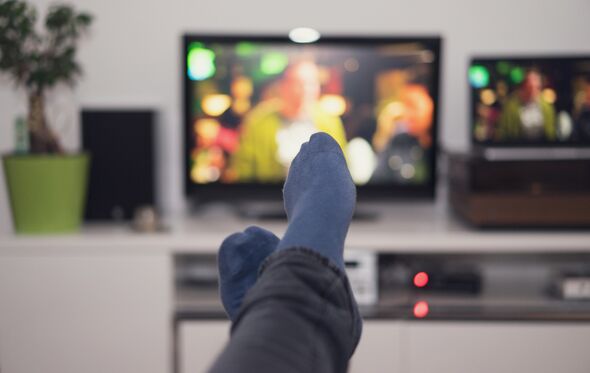 ver televisão