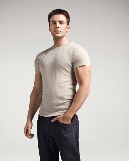 Chris Evans, Alba Baptista