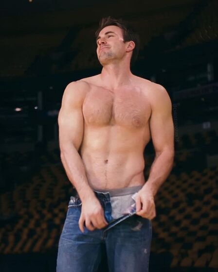 Chris Evans, Alba Baptista