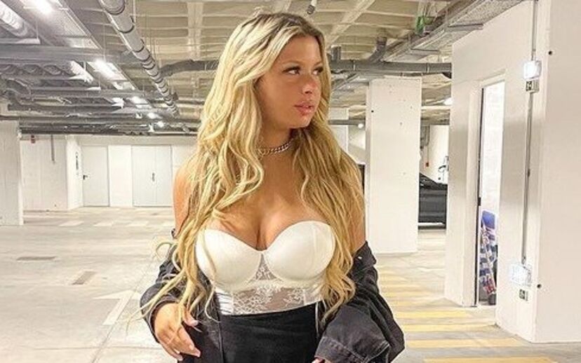 Beatriz Prates, Toy