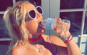 Britney Spears provoca seguidores em vídeo sexy 