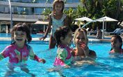 Luciana Abreu com as filhas