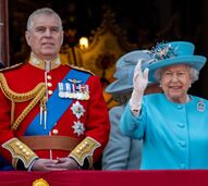 Príncipe André, rainha Isabel II