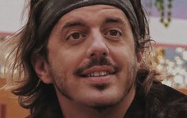 Fora da casa, famosos gozam com Kasha: "Não sei o que fuma mas eu quero daquilo"