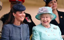 Gesto de Kate para com Isabel II nos seus últimos meses de vida trouxe-lhe "grande conforto"