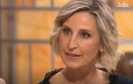 Marta Atalaya surpreendida em direto pelo namorado, que conheceu nos bastidores da SIC Notícias