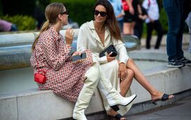 Sabe qual é calçado ideal para usar com saias e collants? Contamos tudo