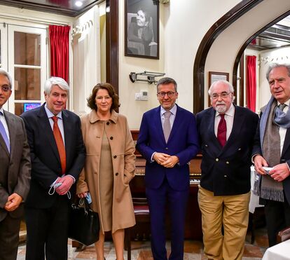 Carlos Moedas conta tudo sobre como e onde conheceu a mulher da sua vida, Céline Abecassis