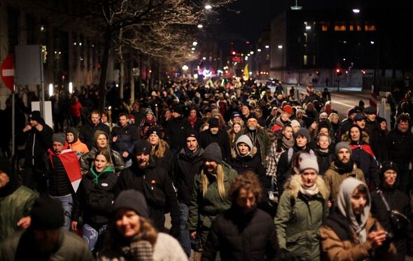 Manifestação anti-vacinação em Copenhaga, Dinamarca, a 9 de janeiro deste ano 