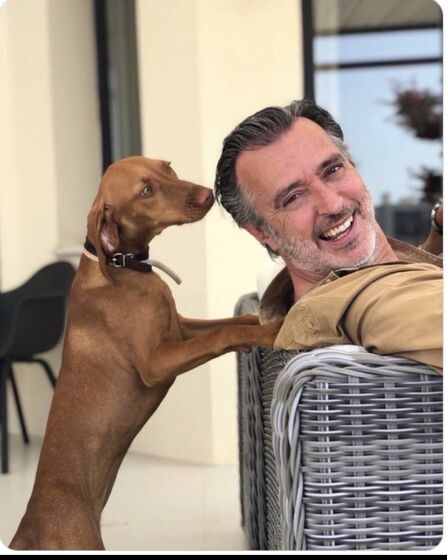 João Cotrim de Figueiredo com a cadela Bala 