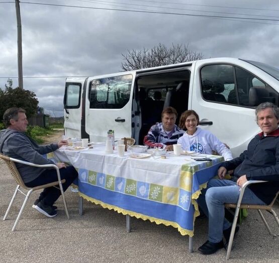 A emocionante jornada de Fátima Lopes e Tony Carreira a pé até ao santuário 