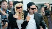 Pam & Tommy, Pamela Anderson, Tommy Lee, Sebastian Stan, Lily James