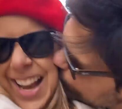 Já não se escondem. Pipoca mostra dias de romance em Paris com o namorado
