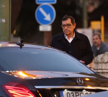 Políticos e altas figuras do jornalismo: as primeiras imagens do velório de Artur Albarran