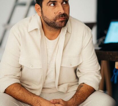 Fadista Marco Rodrigues foi pai de gémeos: 'Hoje chegaram o Duarte e o Dinis.'