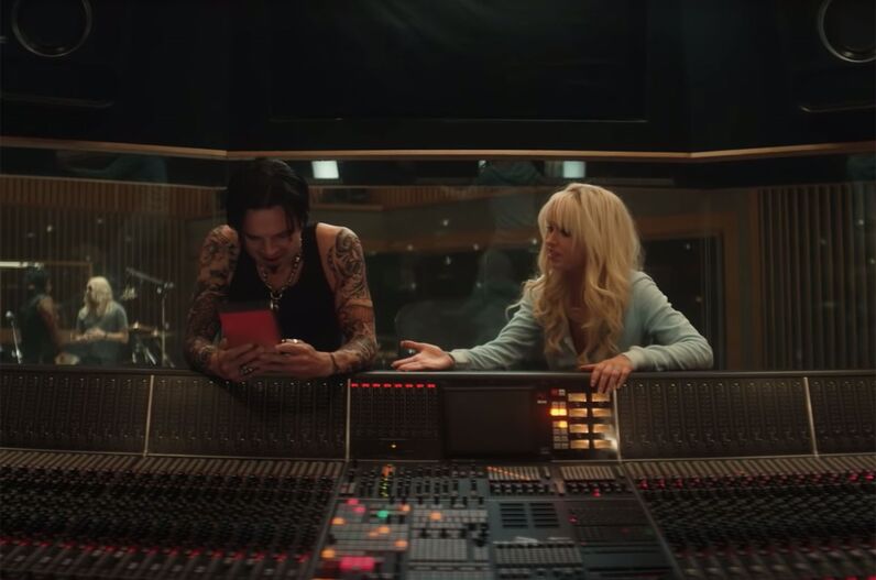 Pam & Tommy, Pamela Anderson, Tommy Lee, Sebastian Stan, Lily James