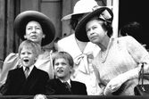 Rainha Isabel II, príncipe Harry 