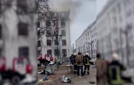 Bombardeamentos russos deixam rasto de destruição no centro histórico de Kharkiv
