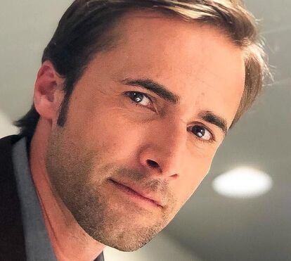 Ator Romeu Costa assume homossexualidade: 'Cedo percebi que não sou como as pessoas esperam que seja'