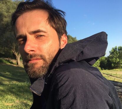 Ator Romeu Costa assume homossexualidade