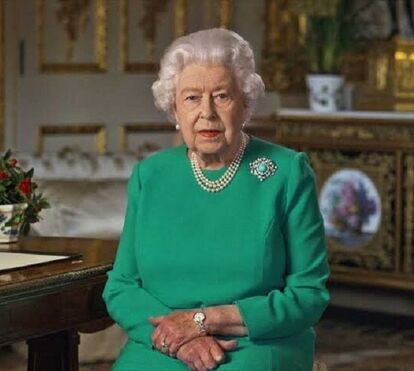 Rainha Isabel II regressou novamente à 'vida normal' após ter sido infetada com covid-19