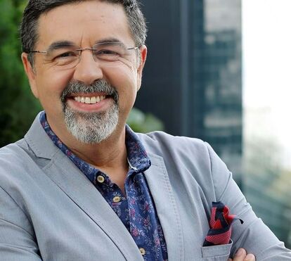 Cauã Reymond 'incendeia' a internet e José Carlos Malato reage à imagem de nu integral