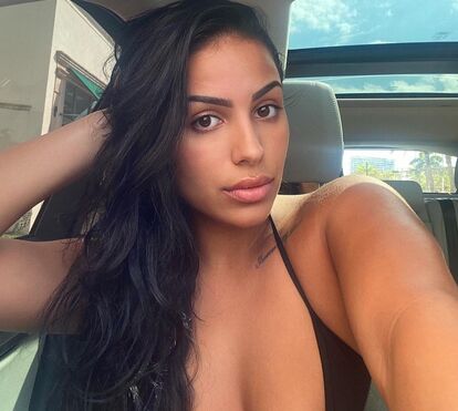 Chaney Jones. A nova namorada de Kanye West é uma 'cópia' de Kim Kardashian