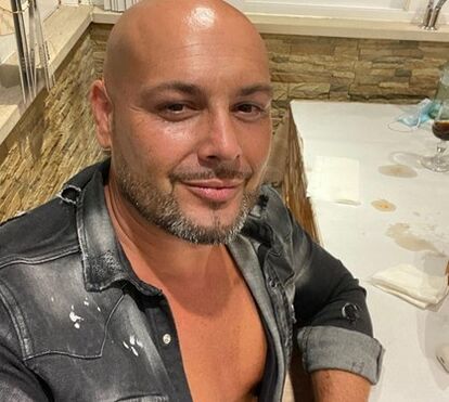 Melão dos Excesso internado após aparatoso acidente de mota. Namorada também está hospitalizada