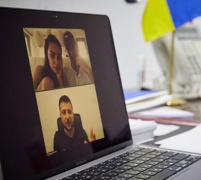 Mila Kunis e Ashton Kutcher prestam apoio incansável à Ucrânia e Volodymyr Zelensky agradece a ajuda dos atores