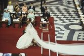 rainha Isabel II no casamento do filho Carlos com Diana Spencer 