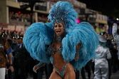 Beldades desfilam no sambódromo no Carnaval do Rio de Janeiro 