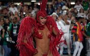 Beldades desfilam no sambódromo no Carnaval do Rio de Janeiro 