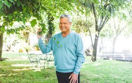 Do elenco de luxo às verdades secretas. Marco Paulo está feliz e revela pormenores sobre a série que conta a sua vida e que promete dar que falar