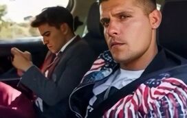 Vícios, sexo e festas. Carloto Cotta é o Cristiano Ronaldo da série da Netflix 'Elite'... mas com um desfecho bem diferente! Quando os excessos levam aos vícios e à miséria