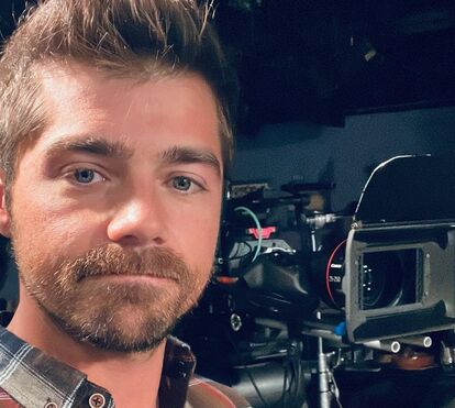 Mau ambiente nos bastidores da novela?! Lourenço Ortigão explica o que se passa em 'Por Ti', onde grava cenas até perder a noção