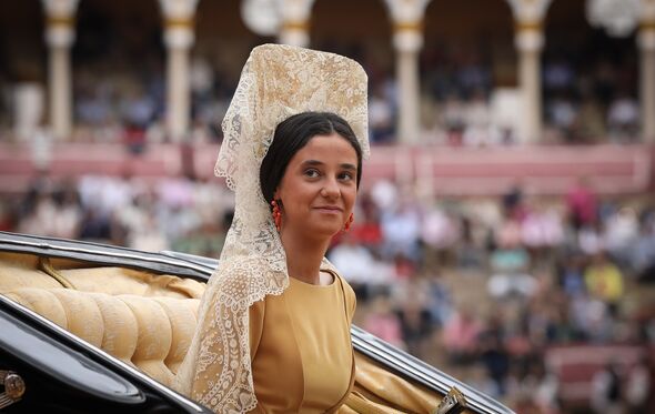 Victoria Federica, neta de Juan Carlos, na Maestranza de Sevilha 