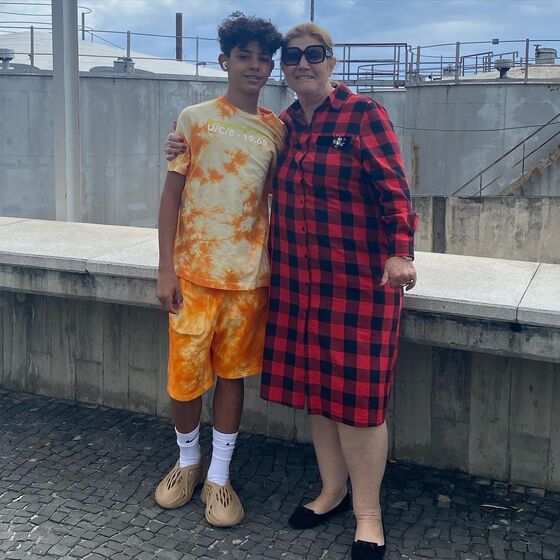 Dolores Aveiro e Cristiano Júnior