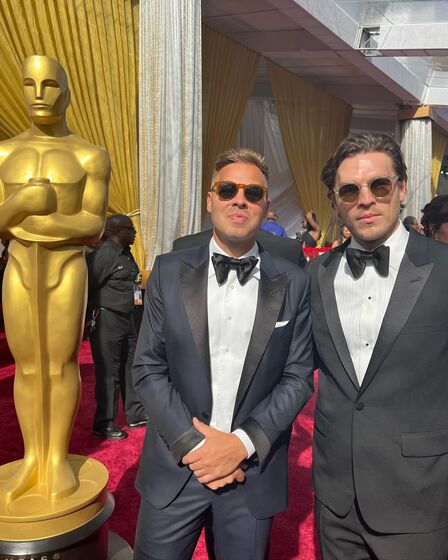  Zac Frognowski ao lado de um amigo