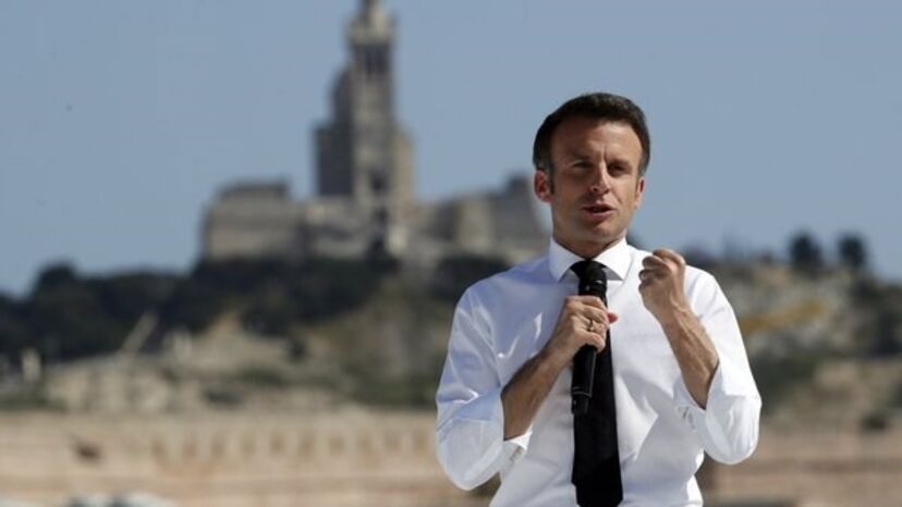  Emmanuel Macron