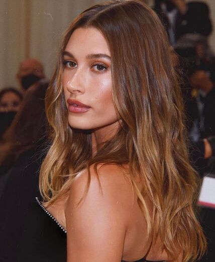 Hailey Bieber